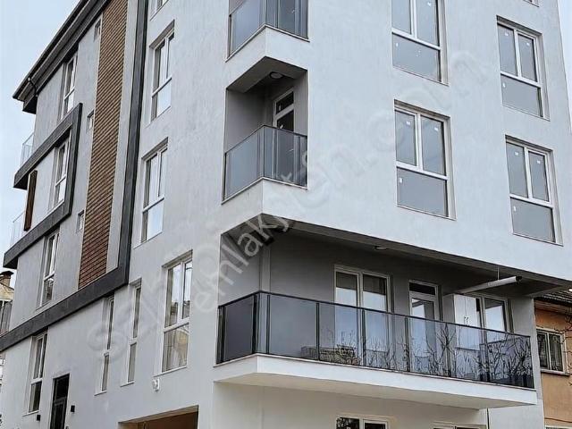 Burdur Emek Mah. 1+1 50m2 Arakat Asansörlü Balkonlu Sıfır Apart