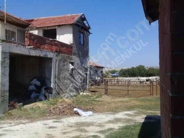 Burdur Merkez Büğdüz | 1820 M² Arsa İçinde Hayvan Çiftliği