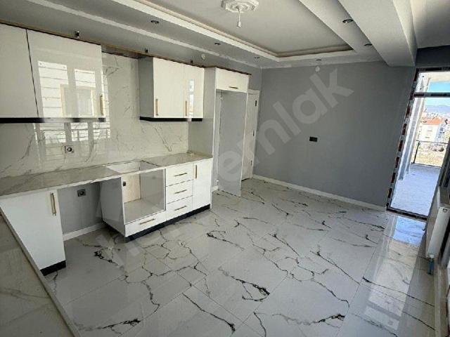 BURDUR MERKEZ BAĞLAR MAHALLESİNDE YENİ YAPI 3KAT ASANSÖRLÜ SATILIK 3+1 DAİRE