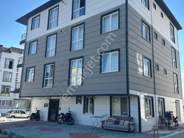 Burdur Merkez Emek Mah. 1+1 Yeni Eşyalı Arakat Ferah Apart