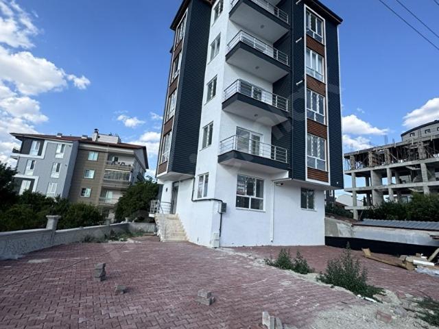 BURDUR MERKEZ EMEK MAHALLESİNDE EŞYALI KİRALIK 1+1 SIFIR DAİRE