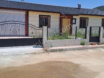 Burdur Tefenni’de Özel Bahçeli 3+1 Doğa Ve Göl Manzaralı Bahçeli Müstakil Villa