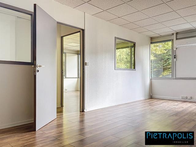 Bureaux 175m² divisible Lissieu emplacement idéal 175m² Lissieu