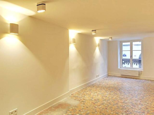 Bureaux 84 m² 2 pièces
