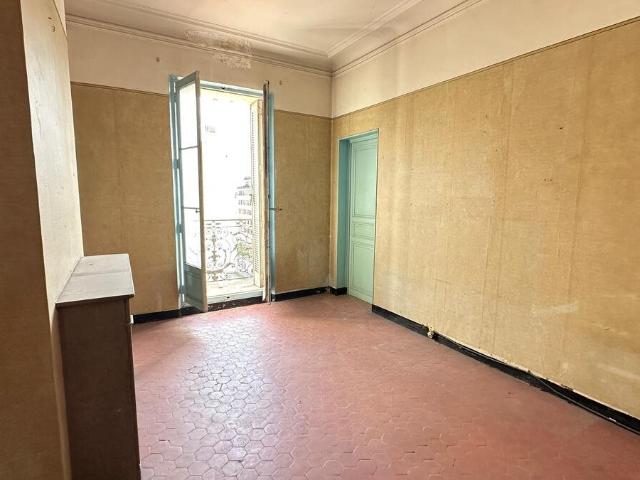 Bureau 195 m² R+4 Place De La Liberté, Toulon 195m² Toulon