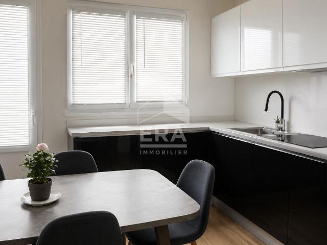 Bureau à louer à Lucé 10,6 m² 360 € TTC/mois