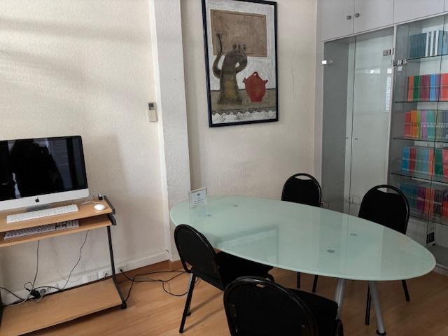 Bureau spacieux et lumineux à louer au rez de chaussée climatisé avec 5 parkings à Croix d’Argent, Montpellier