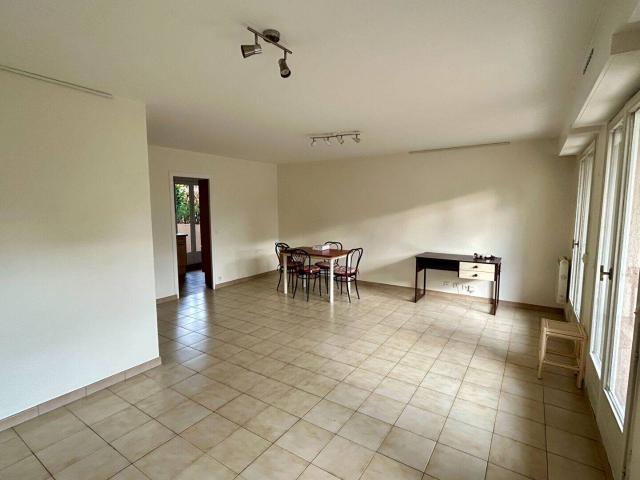 BURES SUR YVETTE Appartement T1 meublé 46.59 m²