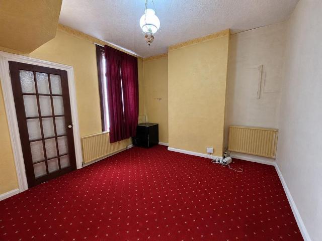 Burford Road, London, E6 4 bed terraced house to rent £2,900 pcm £669 pw