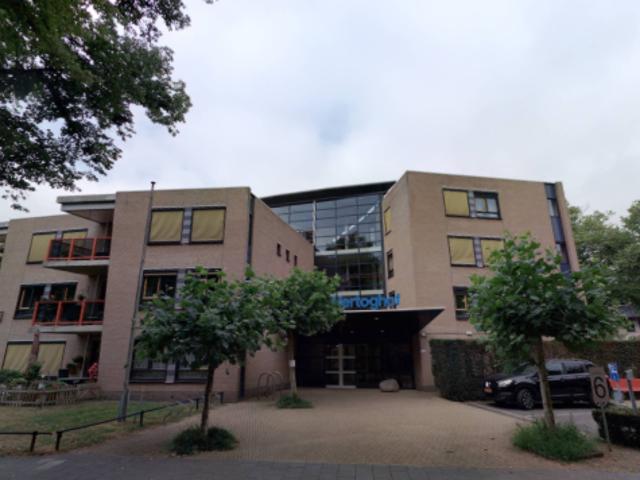Burg. de Kuijperlaan 6
