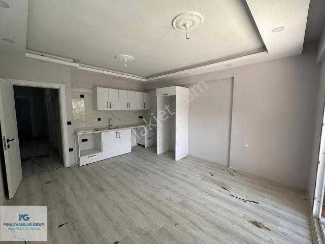 Burgaz Mahallesinde Merkezi Konumda Sıfır 3+1 Kiralık Daire