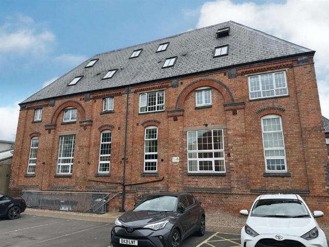 Burgess Mill, 20 Manchester Street. 2 bed apartment to rent £995 pcm £230 pw
