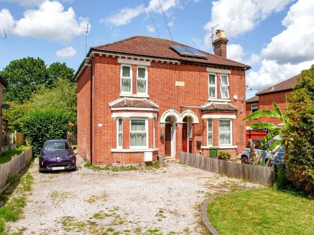 Burgess Road, Southampton SO16, 5 bed shared accommodation to rent, £2,900 pcm | PrimeLocation