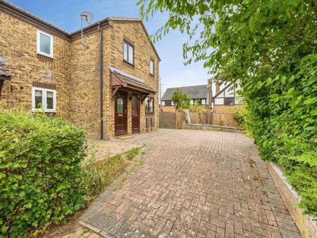 Burghley Court, Great Holm, Milton Keynes MK8, 2 bed end terrace house to rent, £1,300 pcm | PrimeLocation