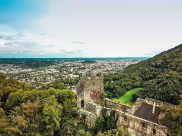 Burgruine in Stadtnähe – Investment mit außergewöhnlichem Potenzial