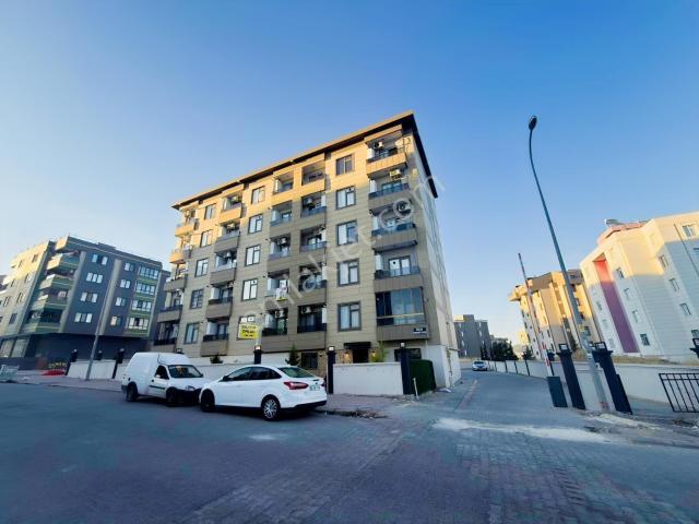 Burhan Kılınç'dan Geniş Kiralik 3+1