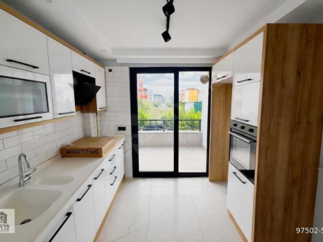 BURHANİYE'DE SİTE İÇERİSİNDE KALİTELİ, SIFIR, 2+1 SATILIK DAİRE