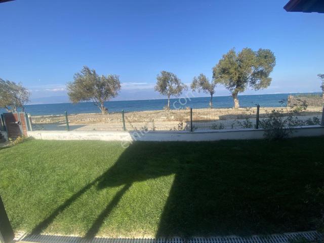Burhaniye De Satılık Muhtesem Villa.denize Sıfır