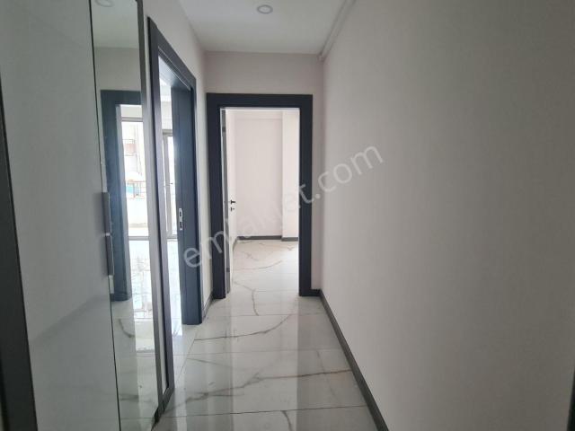 Burhaniye Kocacami Mahallesi’nde Satılık 1+1 Modern Daire