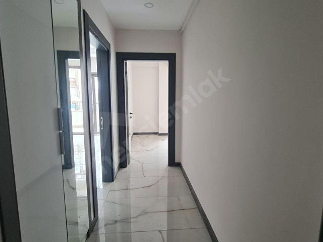 Burhaniye Kocacami Mahallesinde Satılık 1+1 Modern Daire