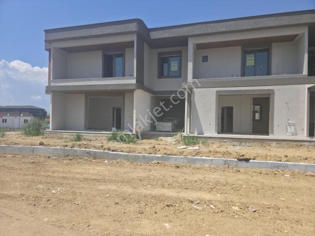 Burhaniye Ören'de Satılık Garajlı 3+1 Lüks Villa %80 Tamamlandı