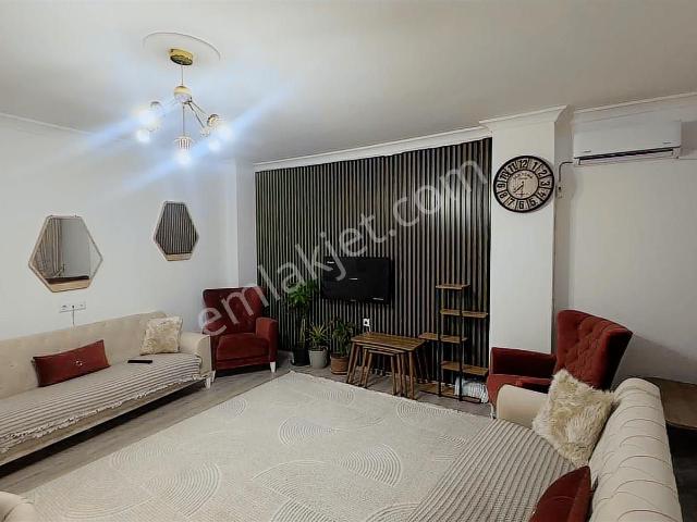 Burhaniye Mahkeme Mahallesinde Satılık Kullanışlı Daire