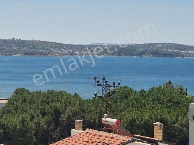 Burhaniye Pelitköy'de Denize 5 Dakika Muhteşem Tripleks Villa
