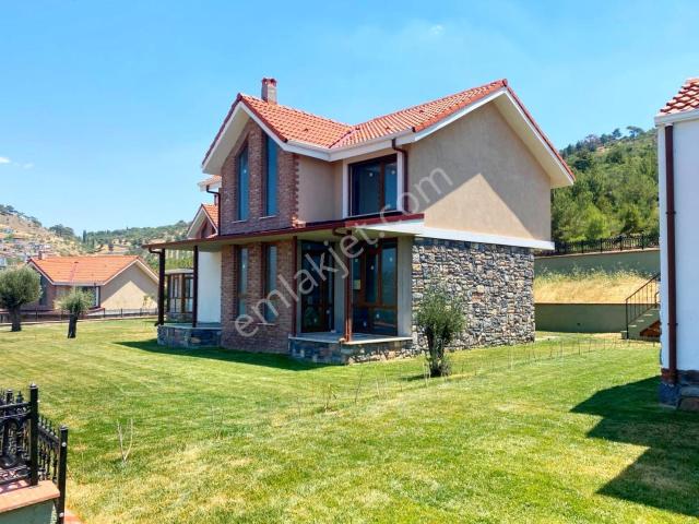 Burhaniyede Denizin Sonsuzluğu,ormanın Huzuru Özel Yapım Villa