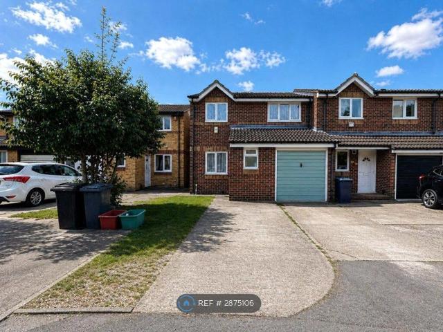 Burket Close, Southall UB2, 4 bed semi detached house to rent, £2,450 pcm | PrimeLocation