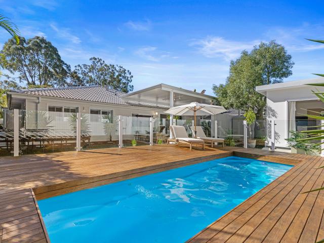 Burleigh Waters 126 Acanthus Avenue
