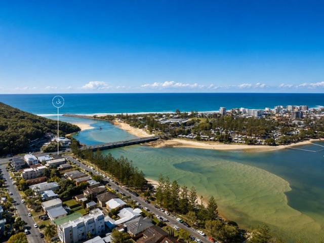 Burleigh Heads Living, Steps from Tallebudgera Creek