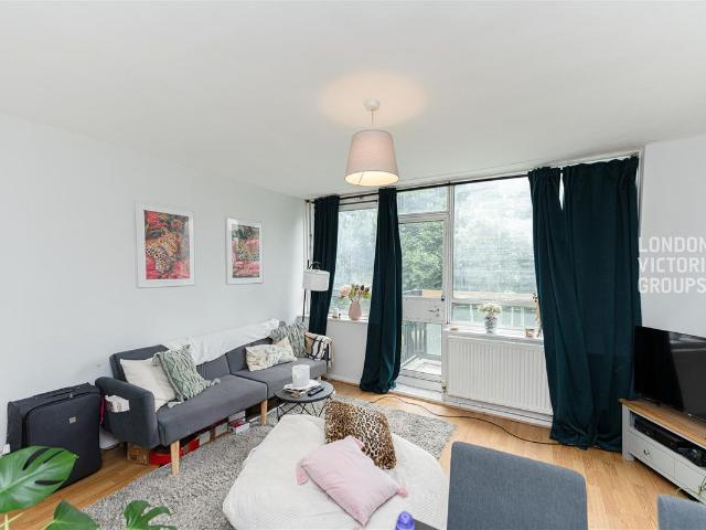 Burley House, Walter Terrace, London E1, 2 bed flat to rent, £2,500 pcm | PrimeLocation