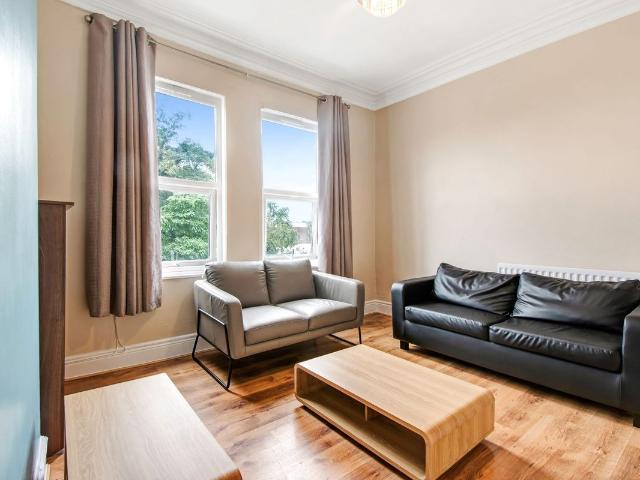 Burley Road, Leeds LS3, 2 bed shared accommodation to rent, £1,040 pppm | PrimeLocation