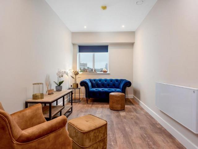 Burleys Way, Leicester LE1 1 bed apartment to rent £935 pcm £216 pw