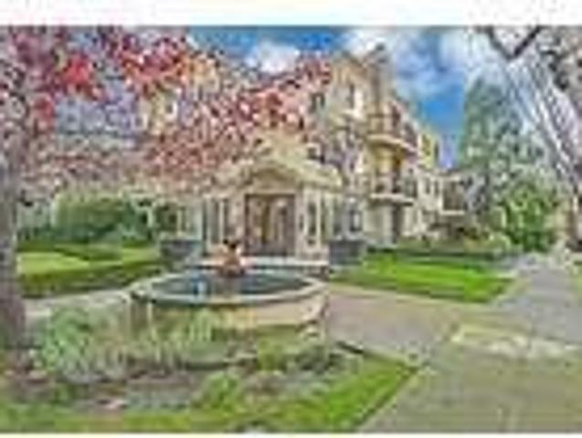Burlingame 3BR 3BA, Park Luxury Condo Located in the highly