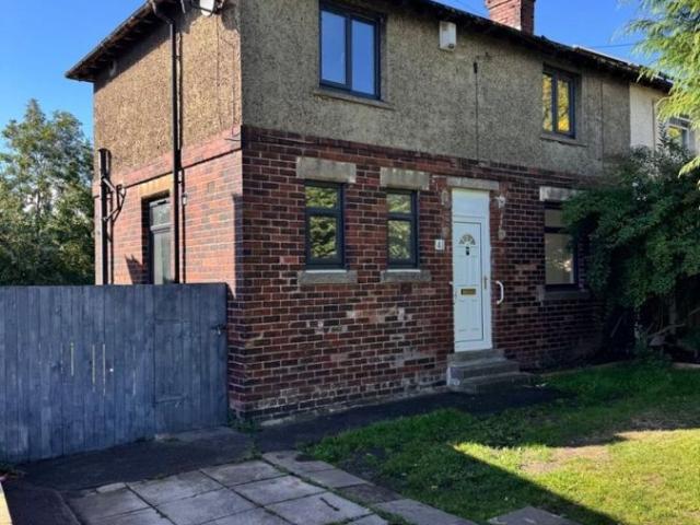 Burlington Avenue, Thornbury, Bradford BD3, 3 bed semi detached house to rent, £900 pcm | PrimeLocation