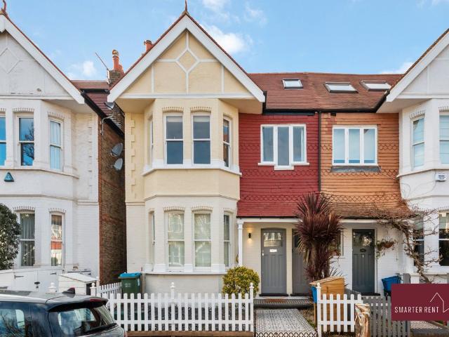 Burlington Avenue, Kew TW9, 3 bed flat to rent, £6,900 pcm | PrimeLocation