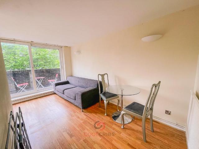Burlington Close, Maida Vale, London, W9 3 bed flat to rent £3,198 pcm £738 pw
