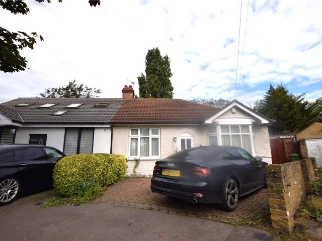 Burlington Gardens, Romford RM6, 2 bed bungalow to rent, £1,900 pcm | PrimeLocation