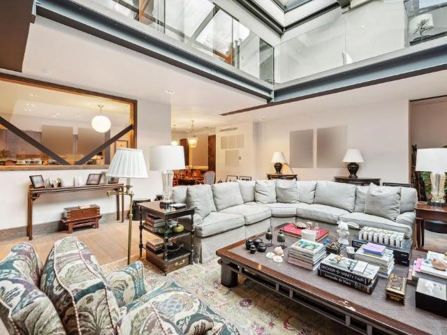 Burlington Lodge Studios, 48 Rigault. 4 bed detached house to rent £13,500 pcm £3,115 pw