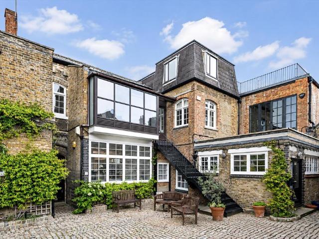 Burlington Lodge Studios, 48 Rigault. 3 bed flat to rent £7,000 pcm £1,615 pw