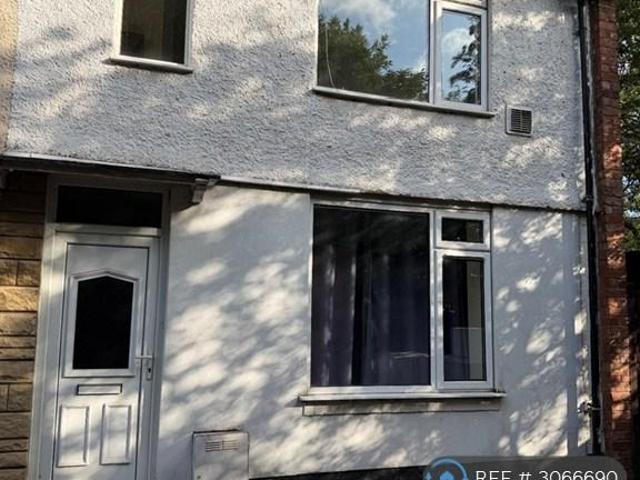Burlington Road, Coventry, CV2 2 bed semi detached house to rent £950 pcm £219 pw