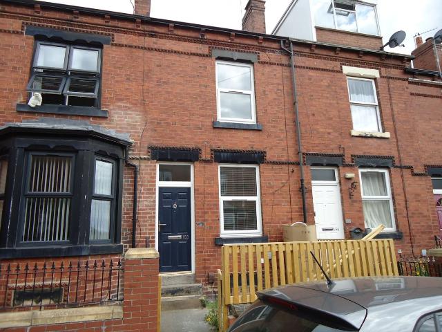 Burlington Road, Leeds LS11, 3 bed terraced house to rent, £1,050 pcm | PrimeLocation