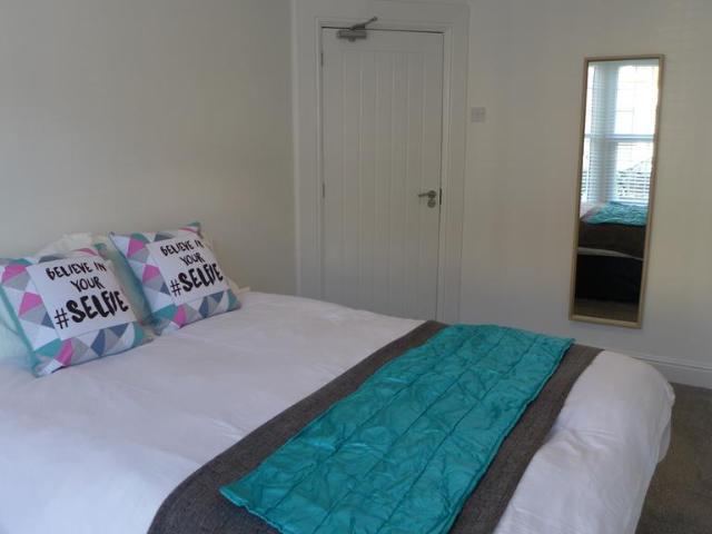 Burlington Road, Portsmouth PO2 5 bed house of multiple occupation to rent £570 pcm £132 pw