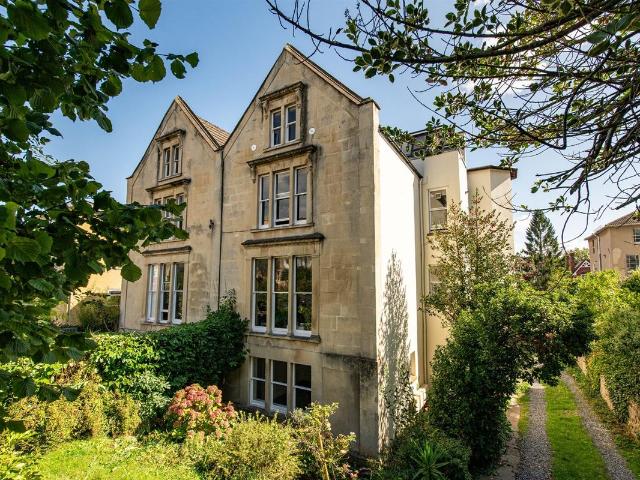 Burlington Road, Redland, Bristol BS6, 2 bed property to rent, £1,900 pcm | PrimeLocation