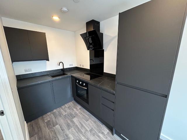 Burlington Square, Chesterfield S40, 1 bed flat to rent, £850 pcm | PrimeLocation