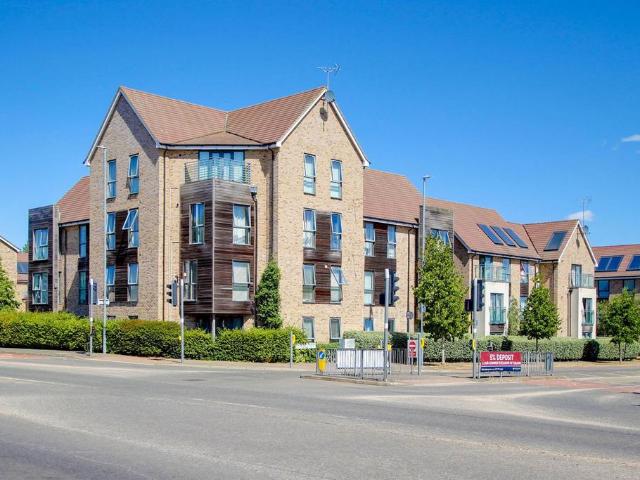 Burlton Road, Cambridge CB3 2 bed apartment to rent £1,600 pcm £369 pw