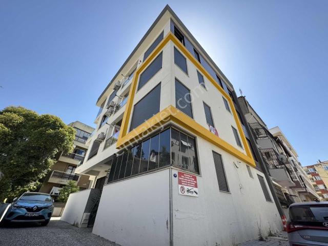 Bürmen Emlak'tan Göztepede Özel Otoparklı Asansörlü Eşyalı Daire
