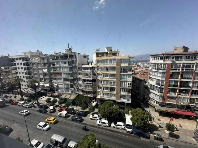 Bürmen'den Cadde Üzeri Otoparklı Asansörlü 3+1 Daire
