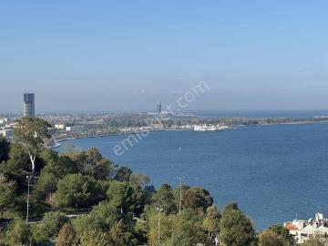 Bürmen'den Panoramik Deniz Manzaralı Cadde Üstü 4+1 Daire